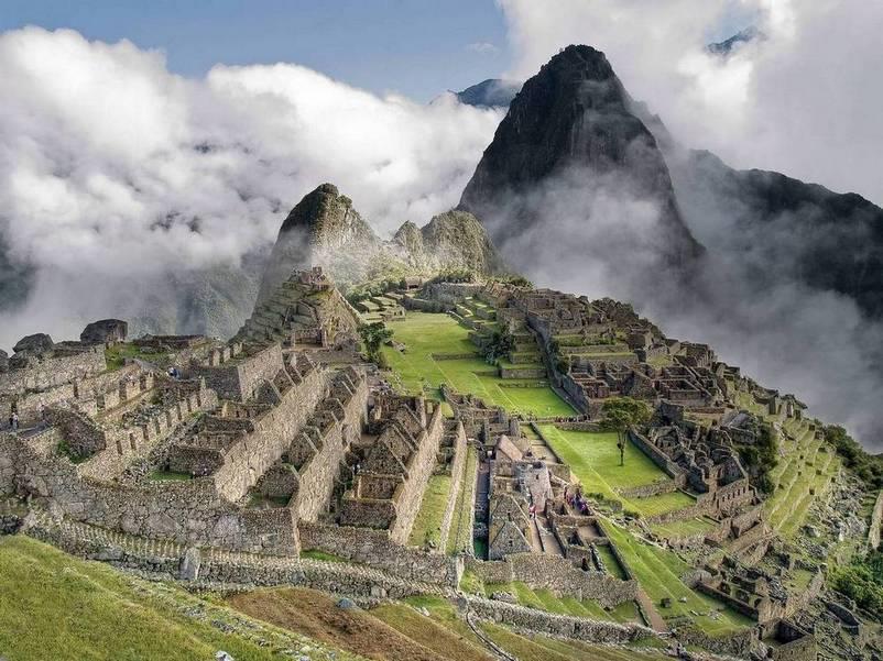 Cheatwell Games - World's Smallest Machu Picchu - 1000 Piece Jigsaw Puzzle